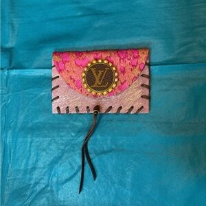 Pink Patterned Leather Card Holder with LV Logo Medallion